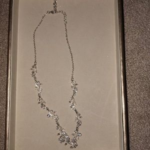 Silver sparkly necklace